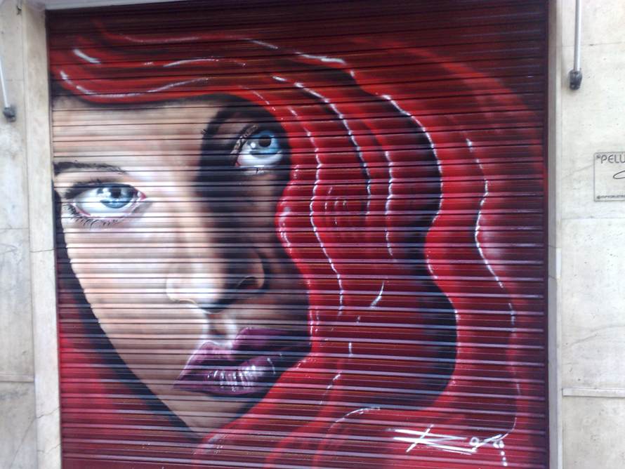 mujer pelirroja